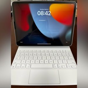 Ipad Pro 11 Inch 2023 4th Generation With Magic Keyboard